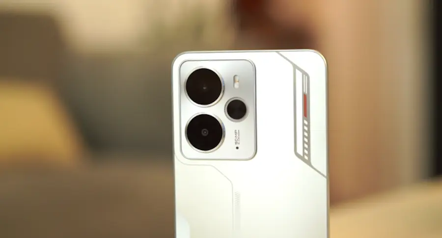 Review: realme 14 5G vale a pena? Testamos o celular gamer com bateria de 6.000 mAh realme 14g 5g cameras